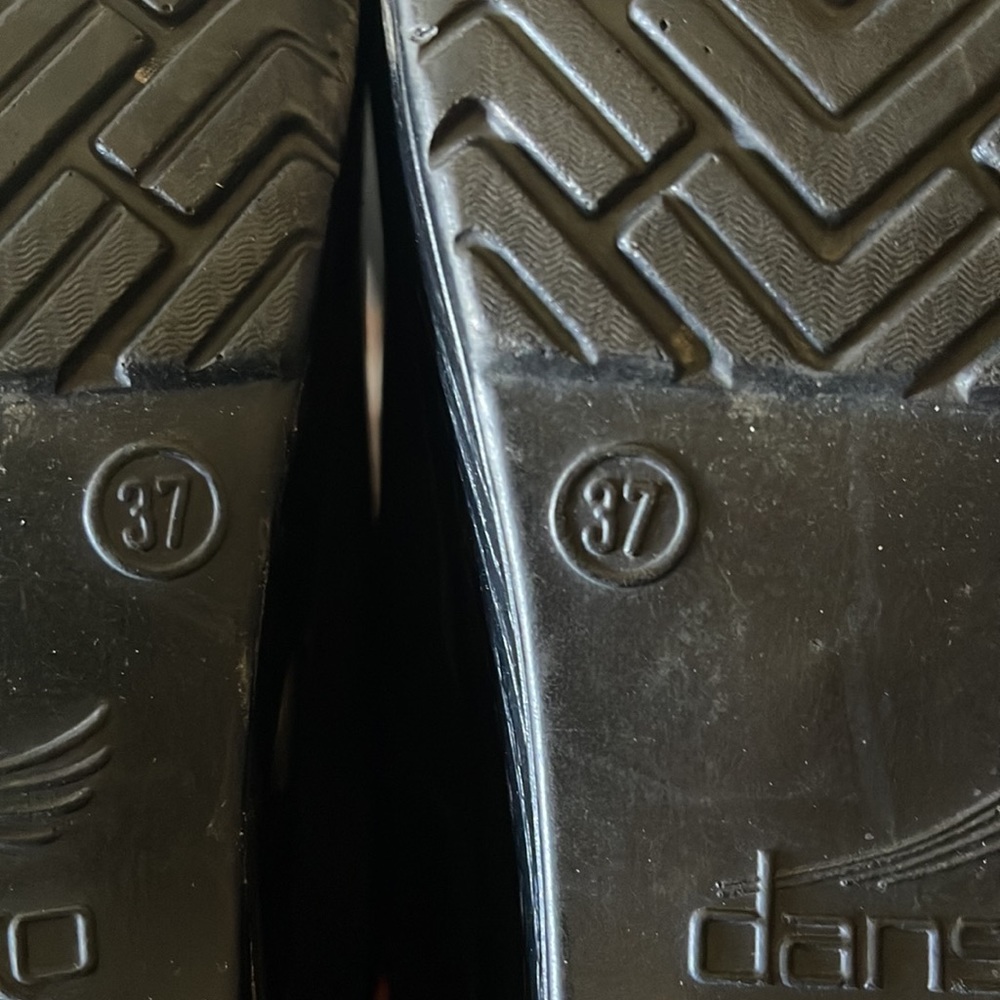 Like New Dansko Clogs. - image 2